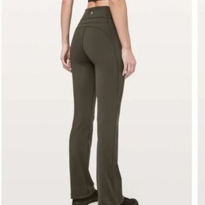 Lululemon Groove Pant Bootcut 32" - Dark Olive - Size 6